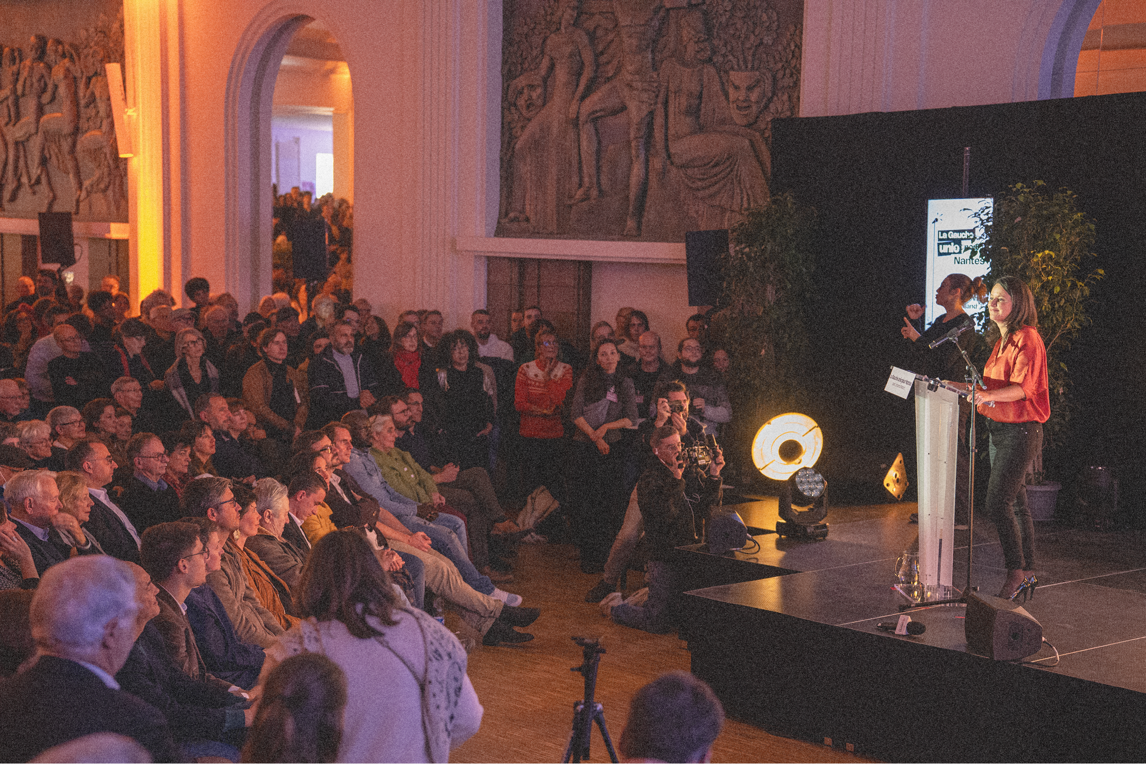 Photo du meeting de lancement de la campagne du 23 novembre 2025